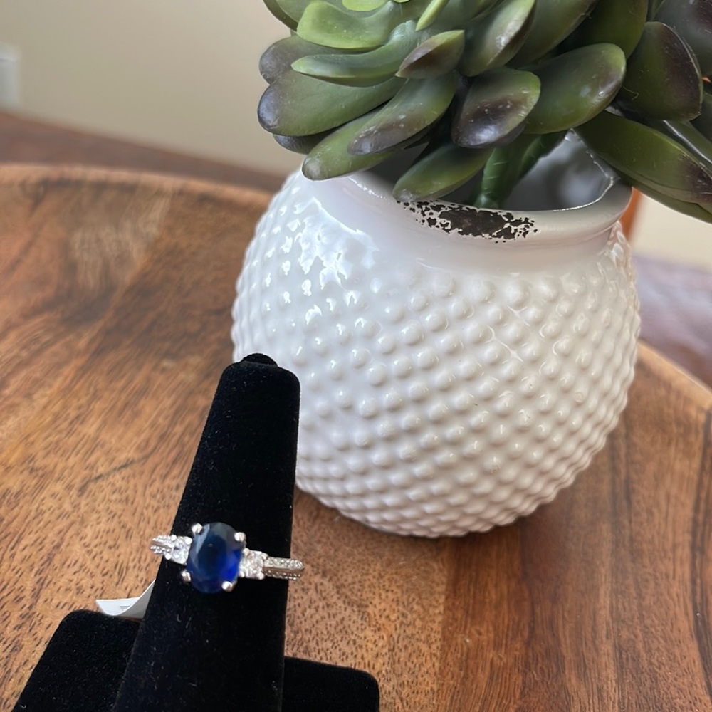 Elegant Blue CZ Sterling Silver Ring Size 8